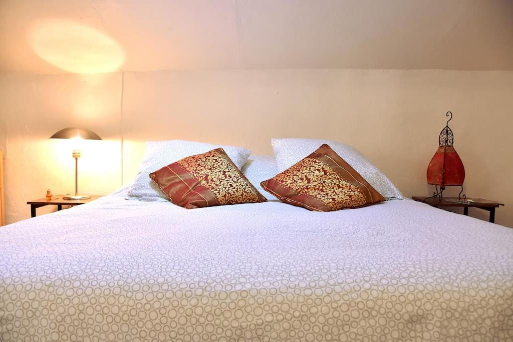 Lovely Flat In The Heart Of The Medieval City Ιέρ Εξωτερικό φωτογραφία