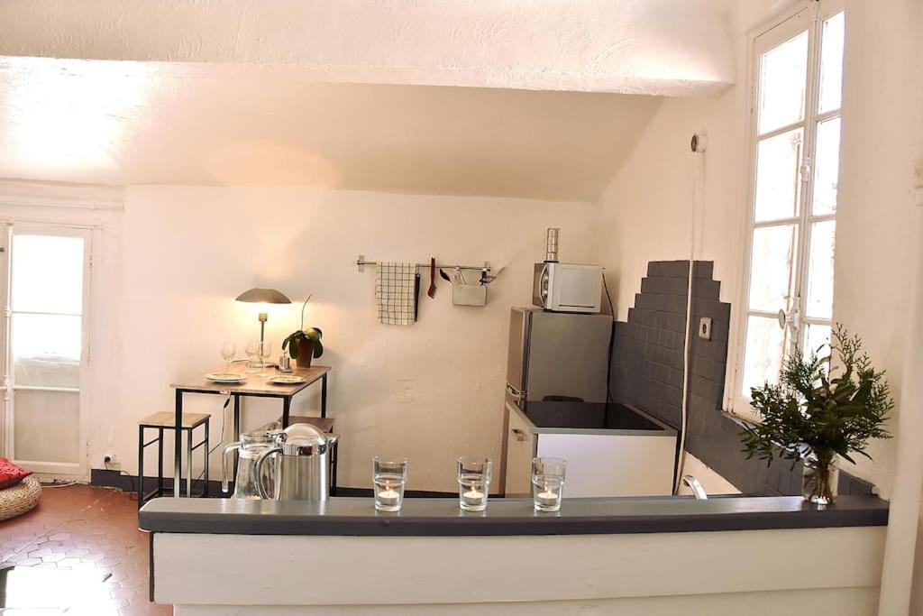 Lovely Flat In The Heart Of The Medieval City Ιέρ Εξωτερικό φωτογραφία
