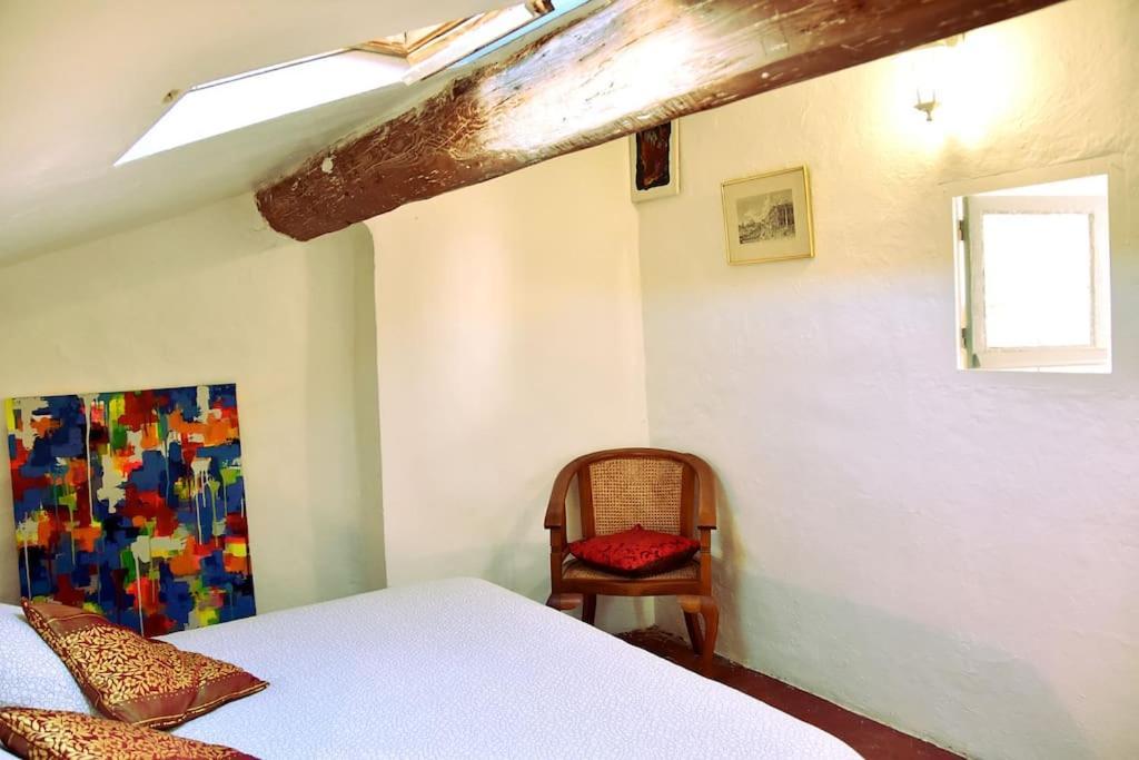 Lovely Flat In The Heart Of The Medieval City Ιέρ Εξωτερικό φωτογραφία