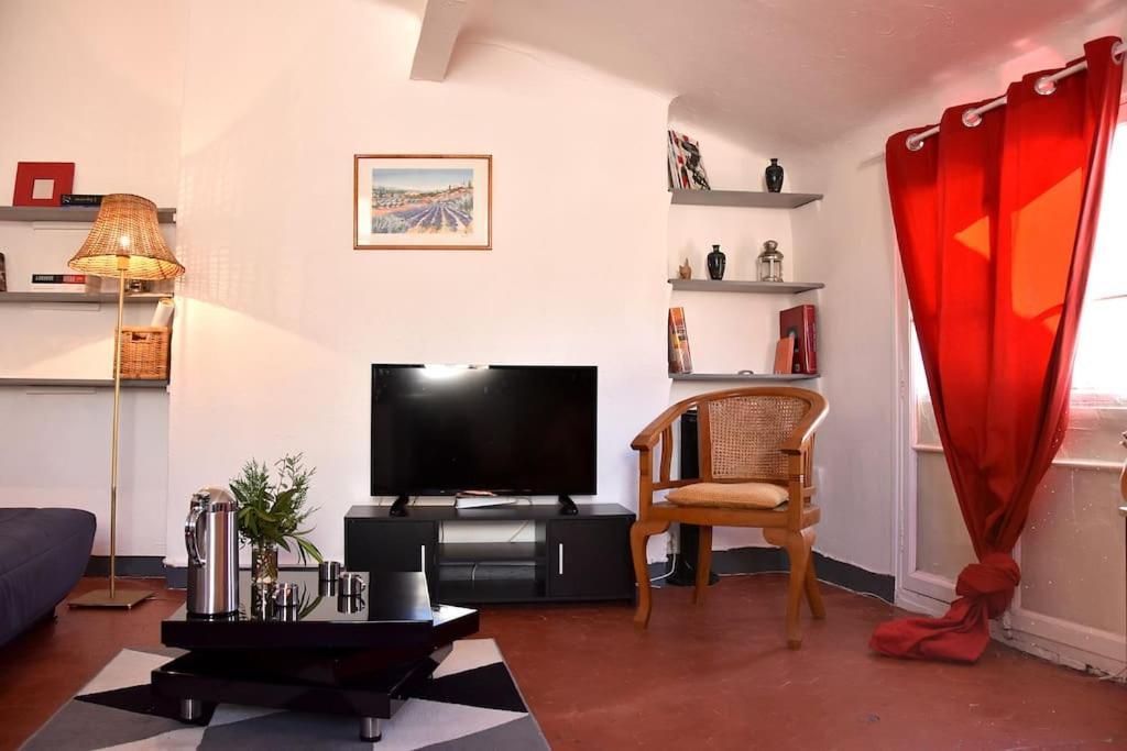 Lovely Flat In The Heart Of The Medieval City Ιέρ Εξωτερικό φωτογραφία